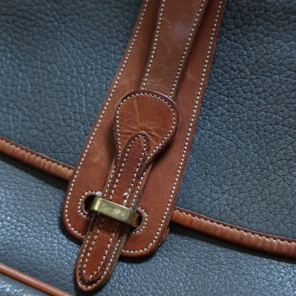 Vintage Dooney & Bourke Equestrian Crossbody - Picture 4 of 9